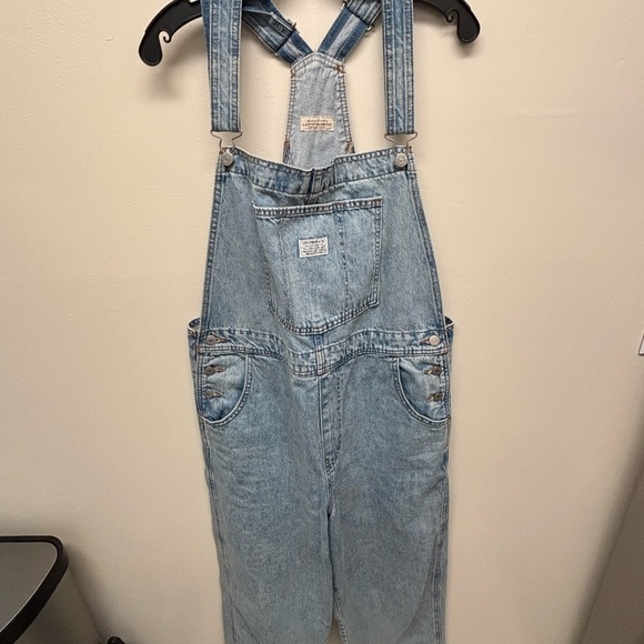 Levi’s Vintage Women’s Overalls - Picture 1 of 3